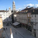 Piazza Old Town 아파트