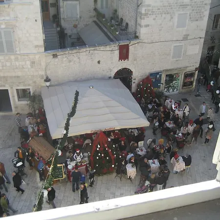 Апартаменты Piazza Old Town