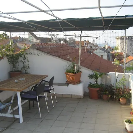 Апартаменты Piazza Old Town Сплит